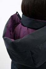 Adele Kurze Parka - Schwarz/Dunkellila Adele Kurze Parka - Schwarz/Dunkellila