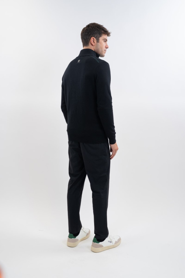 Halo Pullover - Black