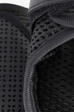 Toscane Weiche Fesselschutzgamaschen aus 3D-Mesh-Samt - Schwarz (Black) Toscane Weiche Fesselschutzgamaschen aus 3D-Mesh-Samt - Schwarz (Black)