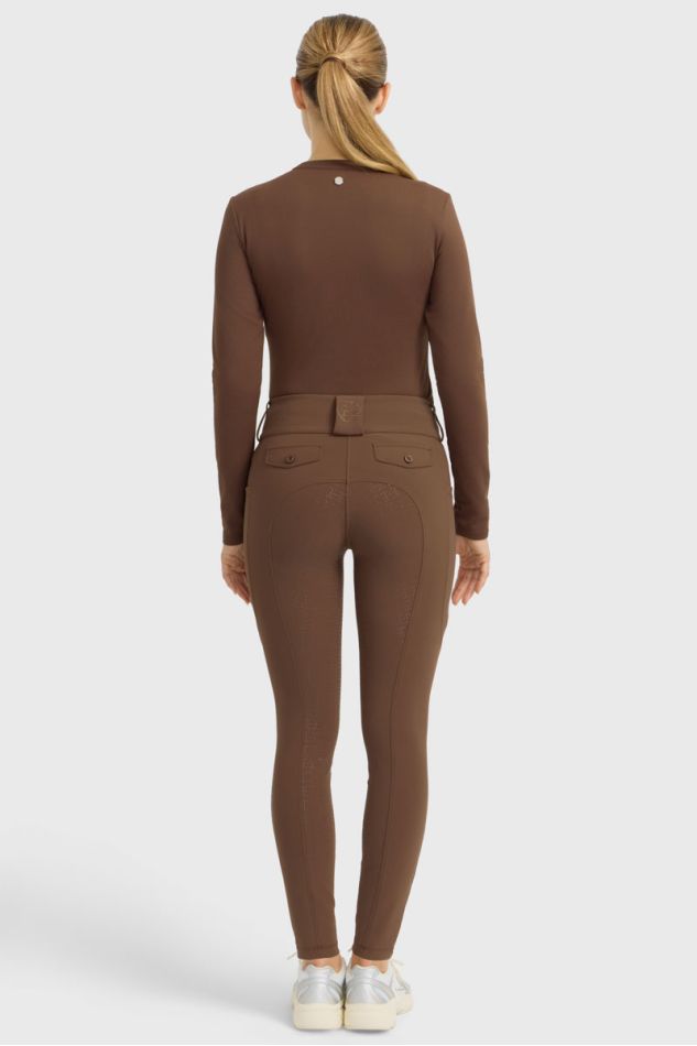 Cynthia Baselayer &ndash; Kastanienbraun